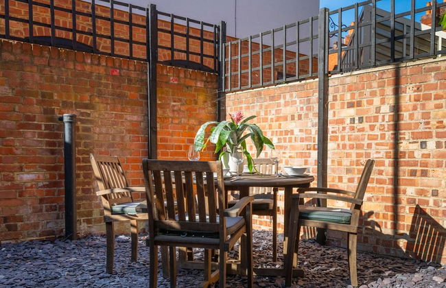 Dragon Court - 3 Beds Office Terrace Garden - Photo 8