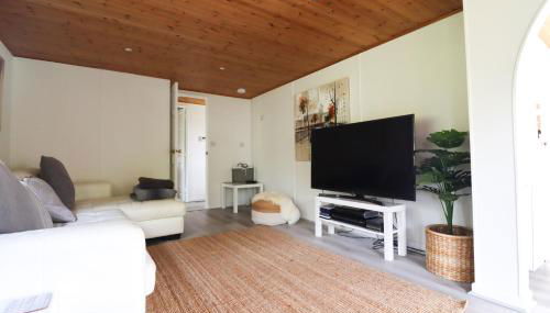 The Little House - Photo 5