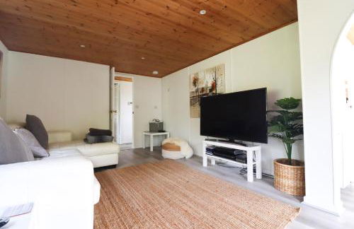 The Little House - Photo 5