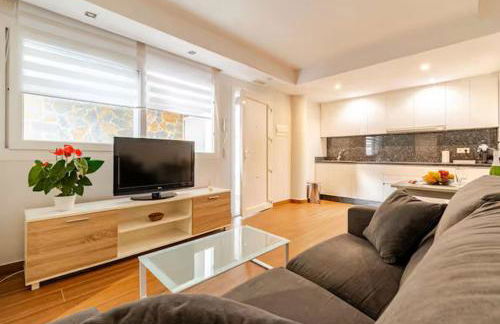 Acogedor apartamento en el centro con muchas comodidades - Photo 2