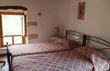 Charmante maison crétoise à Embrosneros - Photo 26