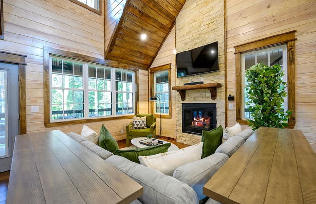 Family-friendly Broken Bow Cabin w spa Game Room - Foto 1