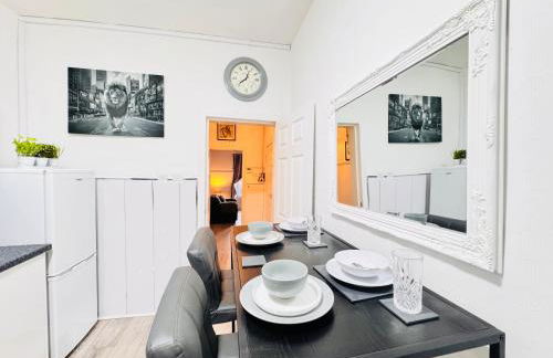 THE LION’S REST - BOUTIQUE APARTMENT SUITE. - Photo 5