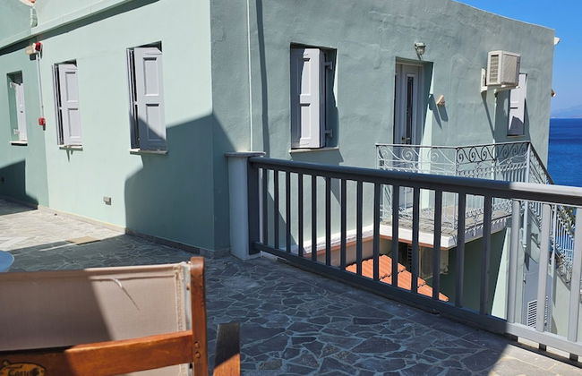 Niriides Hotel & Apartments - Photo 25