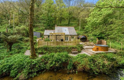 The Enchanted Cottage - Photo 1