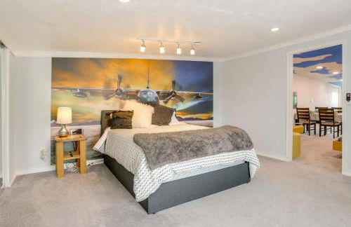Aircraft Tours! Fly-In Hangar Apt in New Waverly - Foto 13
