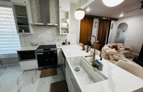 Downtown Cincinnati Boutique at Newport 3BR with 100in Cinema TV - Foto 12