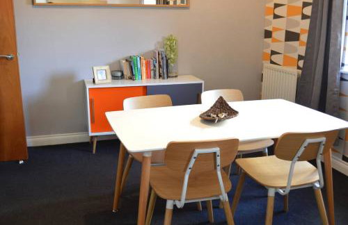 Large 2 bed flat, 2 bath, free parking & lift - Foto 15