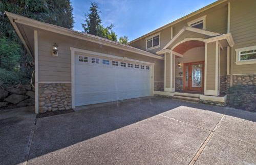 Spacious Lake Stevens Home with Fire Pit, Patio - Foto 42