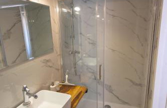 Charming stone house with private pool & jacuzzi - Holiday Home Vera - Photo 40