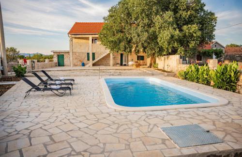 Škarpini dvori - Foto 3