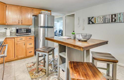 Vintage Farm Cottage Near Hikes and Pigeon River - Foto 9