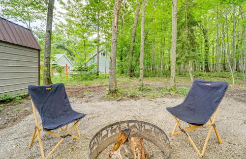 Roscommon Chalet with Hot Tub Near Higgins Lake! - Foto 24