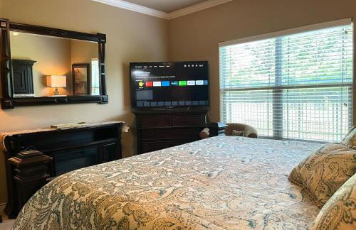 King Suite, 2 Bed 2 Bath, Sleeps 6 - Foto 16