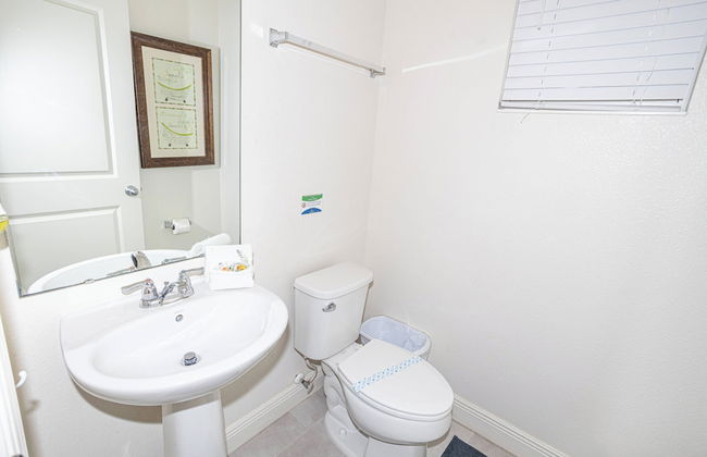 Beautiful Townhome With Hot Tub 13 - Photo 21