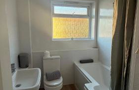 Spacious 3 Bed Apartment In Central Horsham - Photo 23