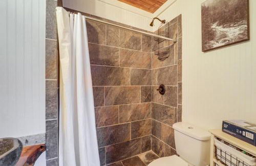 Rural Outdoor Oasis! Edgemont Cabin with Fire Pit - Foto 16