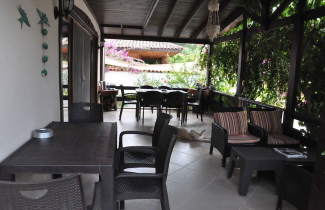 Beautiful 4-bed Villa Private Pools - Photo 11