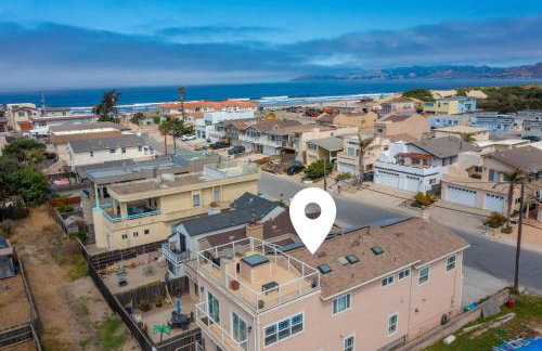 2 min walk to beach! Large Home! Rooftop Deck! - Foto 1