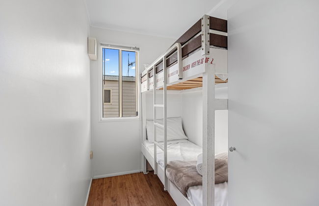 Crows Nest Tourist Park - Photo 18