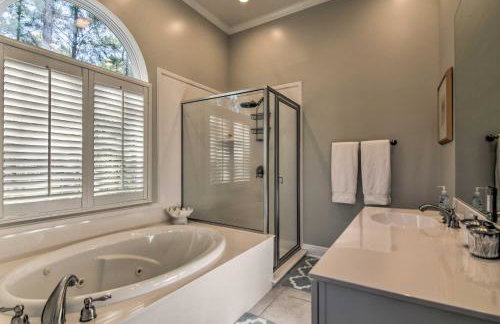 Spacious Pass Christian Home with Pool and Boat Launch - Foto 13