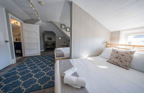 1 Block to Beach - 8BR 5BA Modern Historic Home - Foto 33