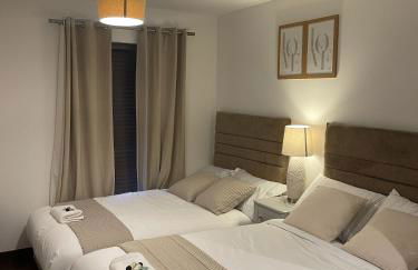 The Comfort, with Free Parking, Harlow - Foto 18