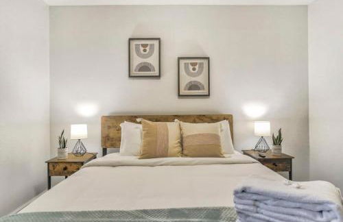 3BR with Patio and Fire pit near Hiking & Downtown - Foto 30