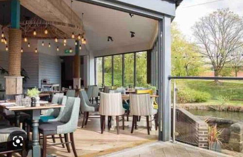 Fantastic 1 Bedroom Basement flat with free parking - Foto 29