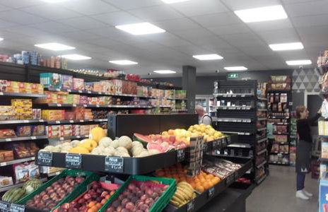 Airport Paris Eiffel Tower Center Roissy CDG - Foto 38