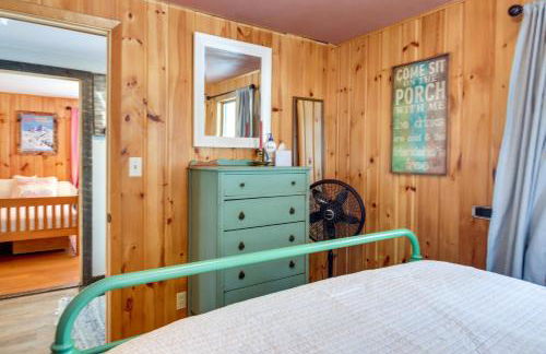 Lakefront Nevis Cabin Escape with Hot Tub! - Foto 17