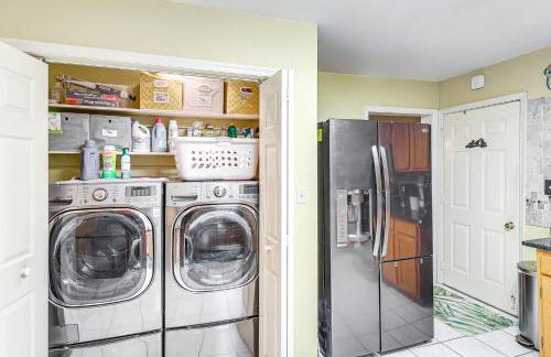 Spacious Trappe Getaway with Outdoor Pool and Gazebo! - Foto 10