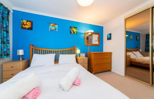 Cosy 3 Bedroom House near River Thames - Pass the Keys - Photo 24