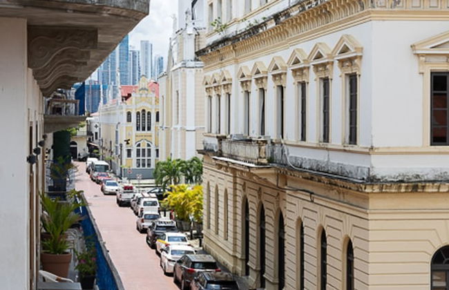 The Gentleman by Acomodo Casco Viejo - Photo 5