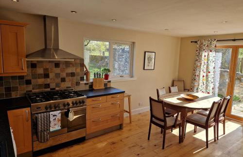 Highland River Cottage with Hot Tub - Foto 59