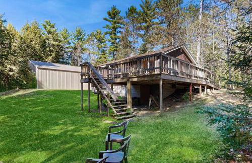 Quaint Lake Escape - Photo 4