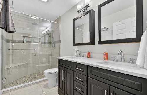 Family Mountain Escape w Private Suite Modern Comforts - Foto 37