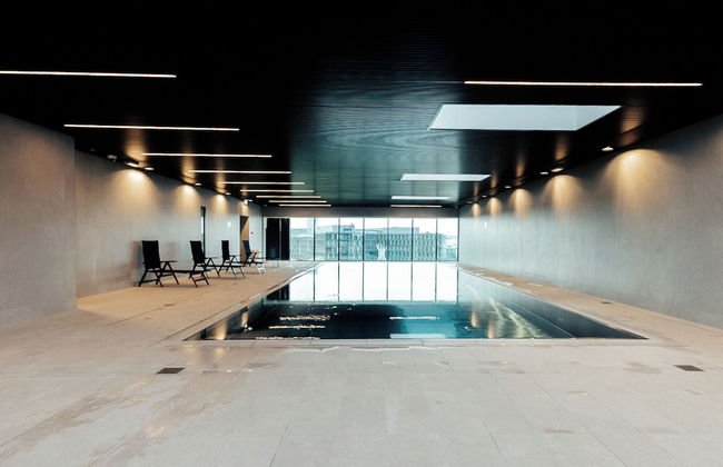 Stylish Luxurious Apt w Pool & Gym ID214 - Foto 31