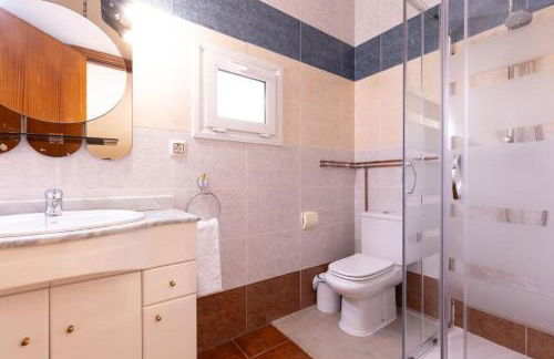 Golden Villa - Photo 26