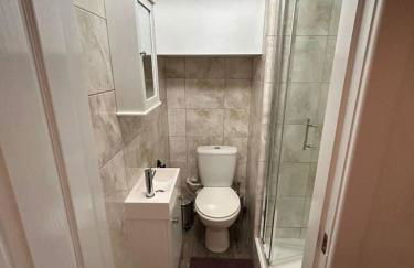 1-Bed House Sleeps 4 Free Parking - Foto 9