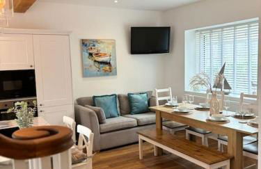 House in the heart of Pembroke - Photo 6