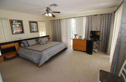 Villa Marco Island - Photo 49