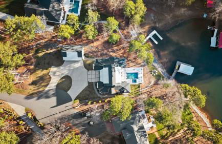 Livin' Large Lake Norman Estate w/ Pool, Dock, Game Room & Scenic Views - Foto 112