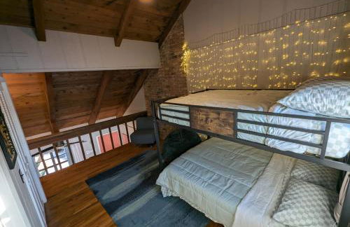 cozy lakeside retreat - Photo 16