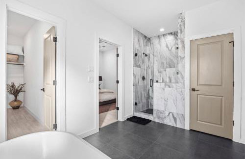 Spacious 3BR Home Near NRG Stadium, Medical Center and Downtown with Backyard, Gazebo and Fire Pit, Pet-Friendly - Foto 14