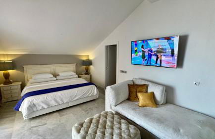 BANUS HAUSE Marbella - Photo 5