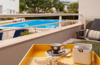 Apartamento 2 Bdr na vila Sta Luzia com vista piscina - Foto 1