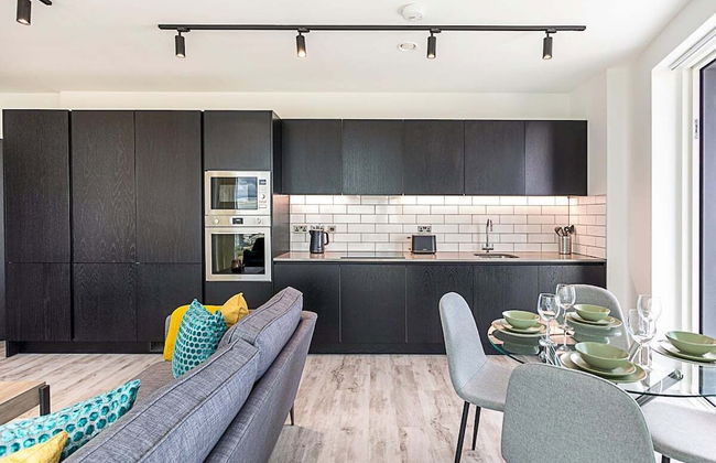 Icon Tower Flat III - Photo 8