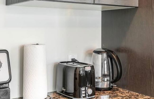 Modern 3BR House Steps to the Beach - Photo 58