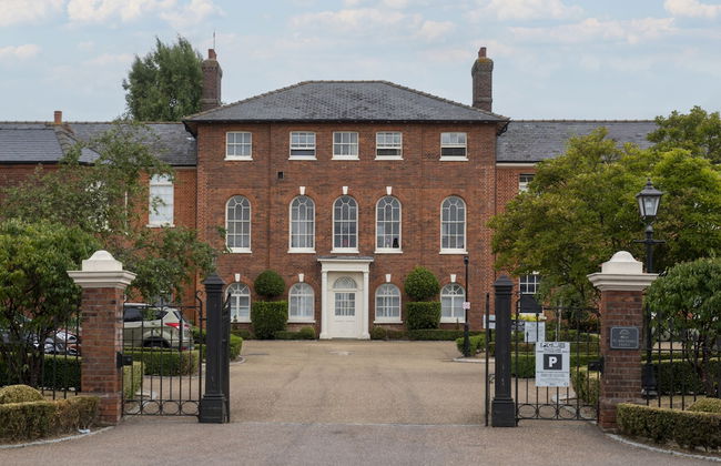 Luxurious Private One Bedroom Apartment - Foto 29